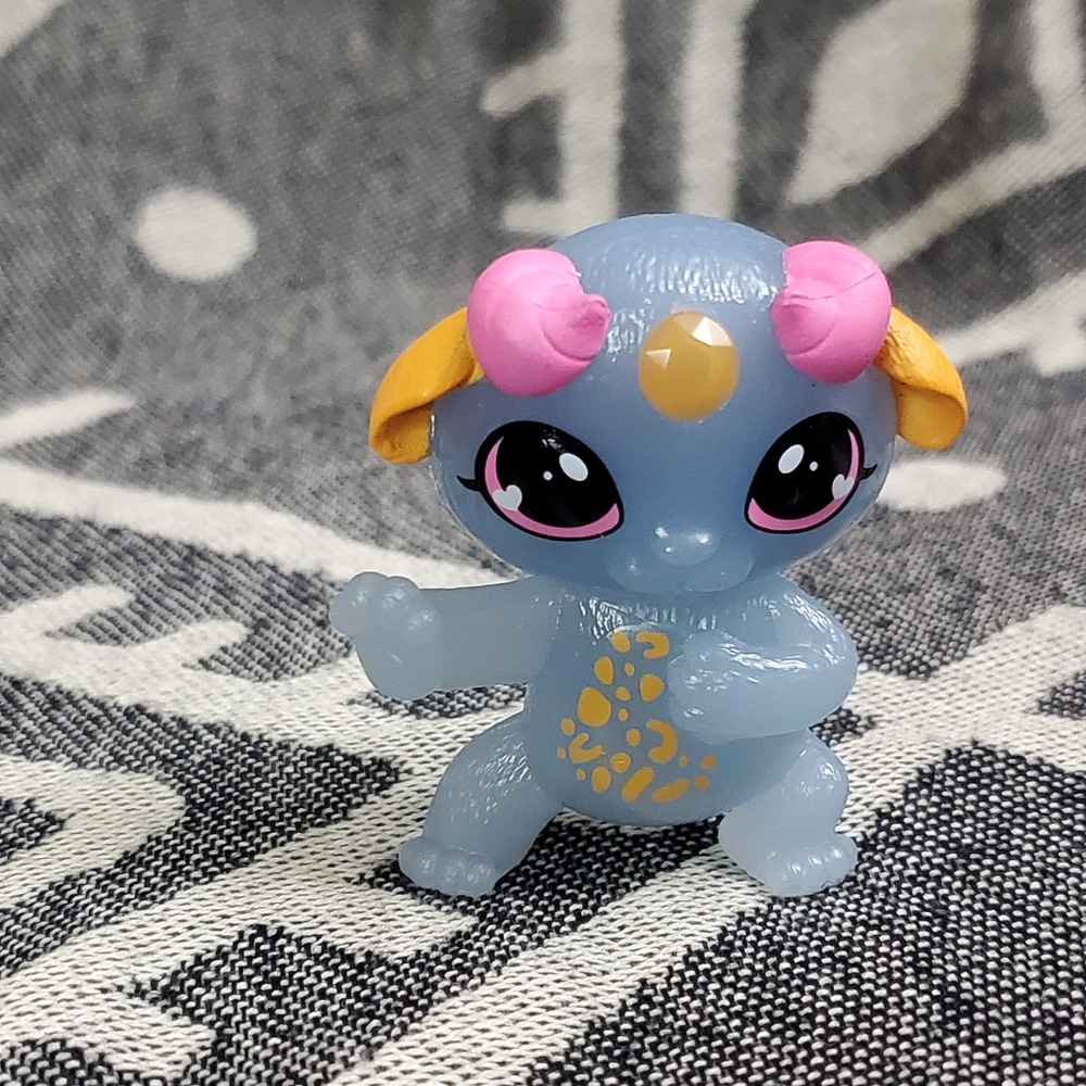 Magic Mixies Mixling Figure Nakuti Spellster from Powers Unleashed Collector's